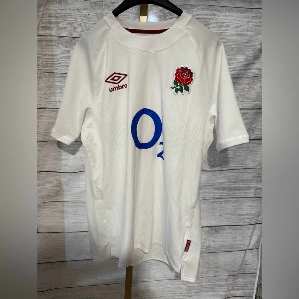 Umbro White and Red Men's Shirt